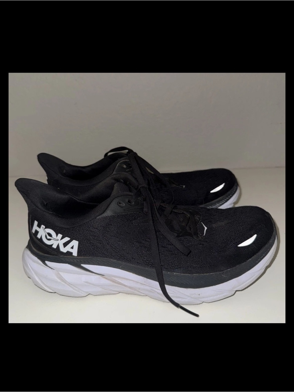 Hoka Women’s Clifton 8 Running Shoes Sneakers Black White Size 7.5 - Picture 2 of 5